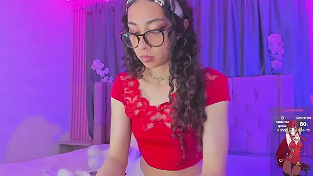 Sarah_Moon1 webcam