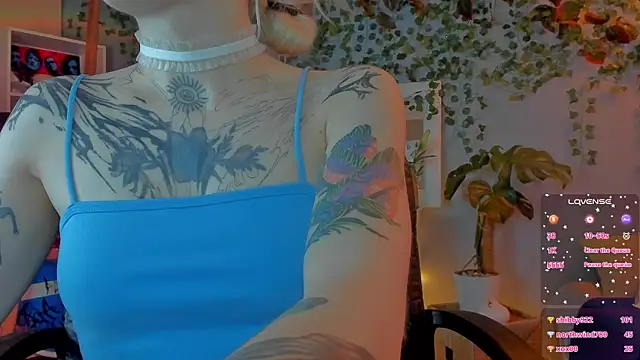 tattoo_art_baby live cam on StripChat
