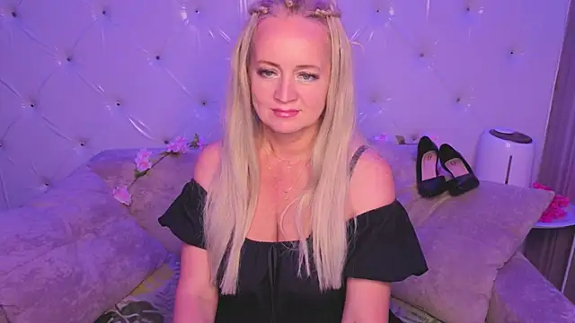 Ingrid_Eriksen live cam on StripChat