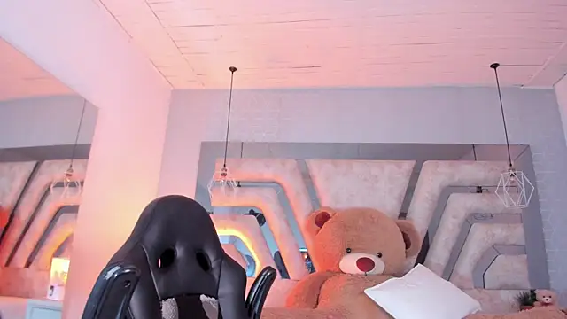 AngelineHeet webcam