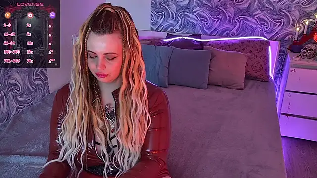 Miss_Maya_Mils webcam