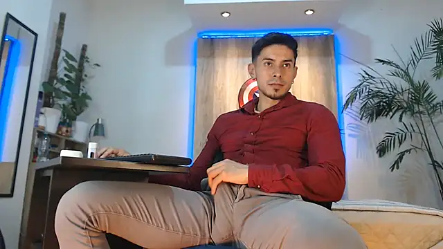 Andrew_4_ webcam