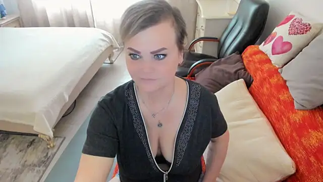 MildMature webcam
