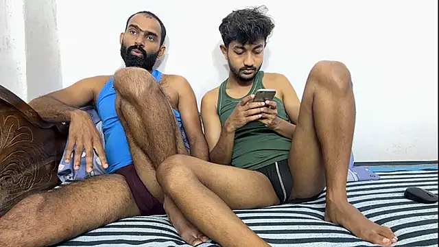 DesiDaddyandSon webcam