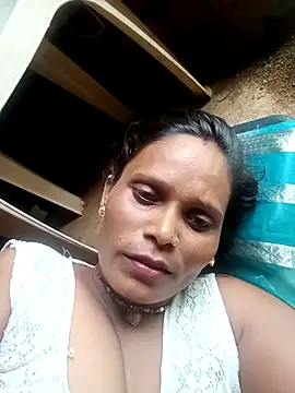 cute_diya_12 webcam