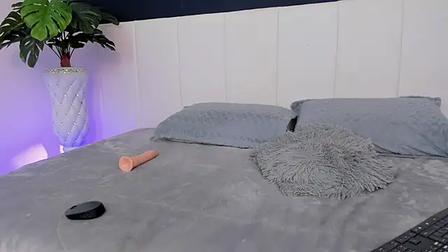 yeye_sweet_ live cam on StripChat