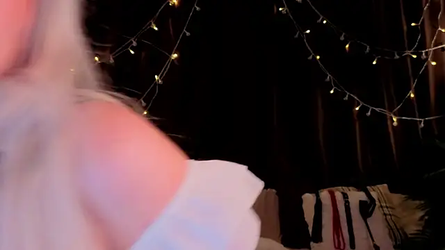 ShyniAlice webcam