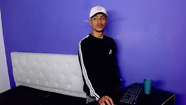 Angel_foxc13 webcam