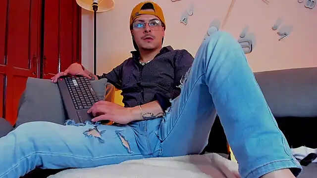 Leo_Hunt_ webcam