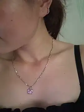 Aria_Maya webcam