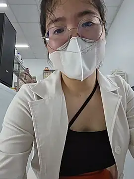 HinaLovely webcam