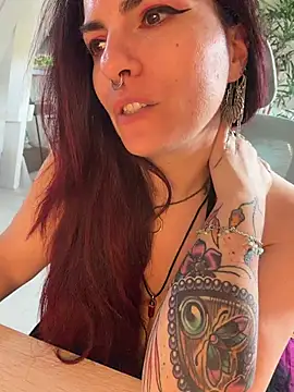LunaMoongirl webcam