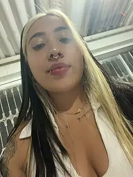 ManuelaVeeleez