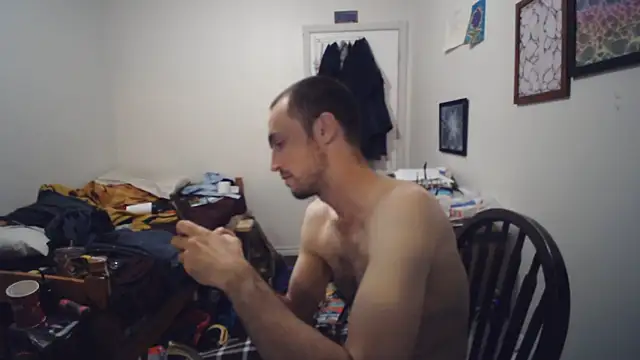 JohnnyMoves webcam