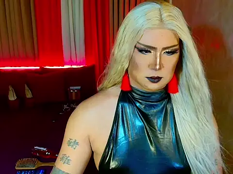 Wildest_Slave_Huntress webcam