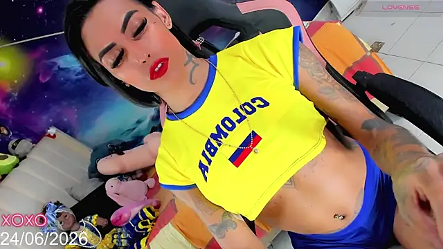 Nella_Dolls live cam on StripChat