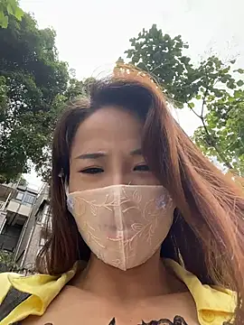 kiss_loo (F milf) - 户外抽插一分钟