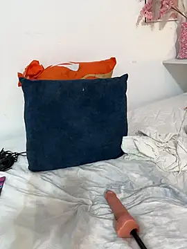 halana_squirts