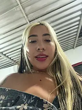 ManuelaVeeleez webcam
