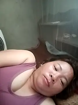 Cumhots111 webcam