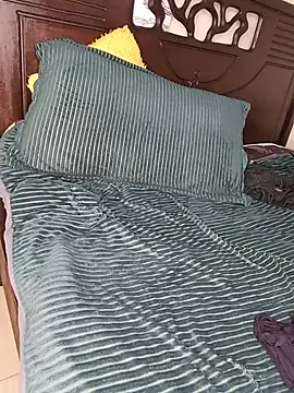 The_naughtyone webcam