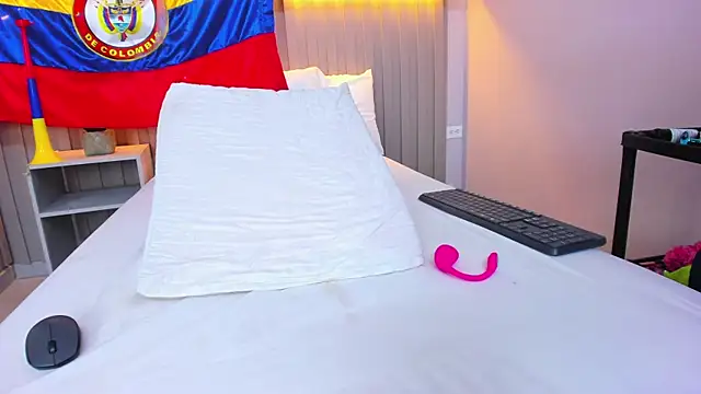 pinktaylor_ webcam