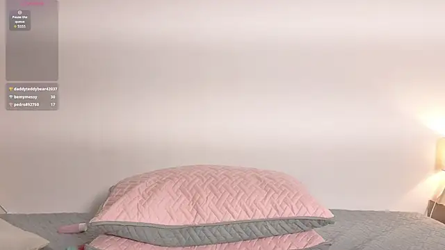 zoemoon1_ webcam