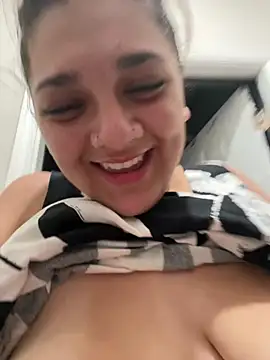 treasurebabii webcam