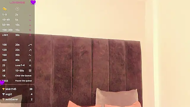 valy_shyness webcam