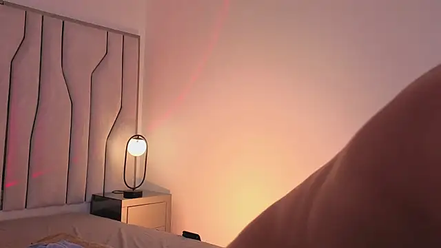lian_cameron (M twink) - finger in ass doggy style