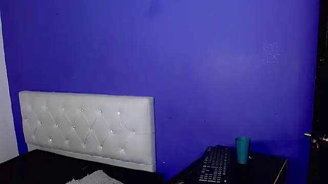 Angel_foxc13 webcam
