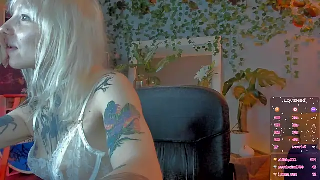 tattoo_art_baby webcam