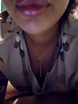Sexlove1xo webcam