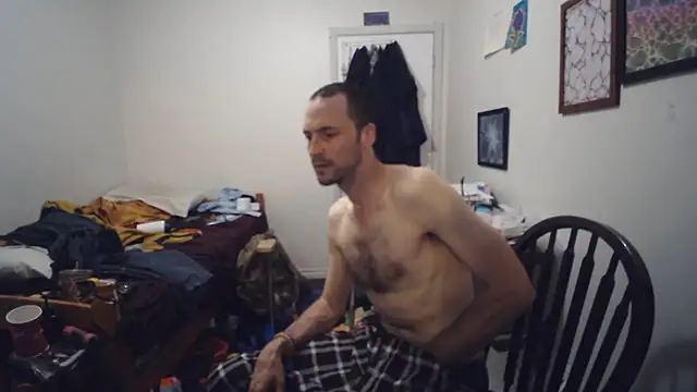 JohnnyMoves webcam