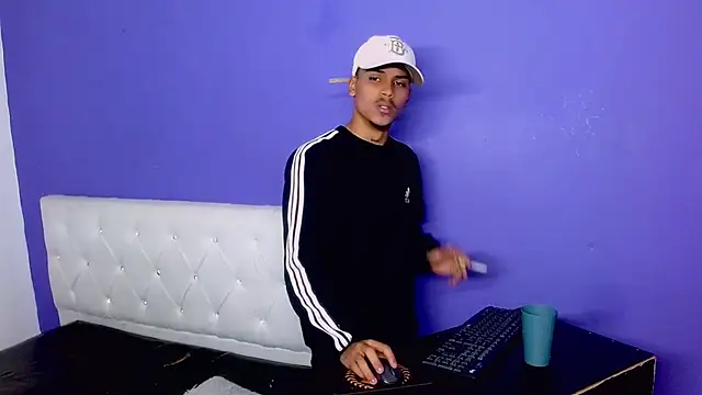 Angel_foxc13 webcam