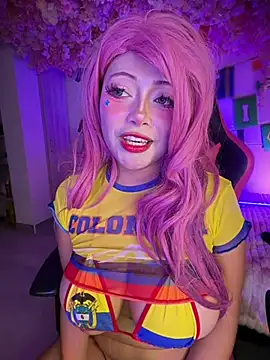 seraphine23 Live Webcam on Stripchat