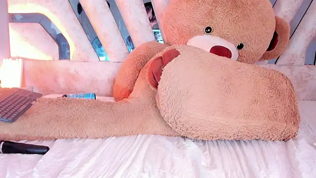 AngelineHeet webcam