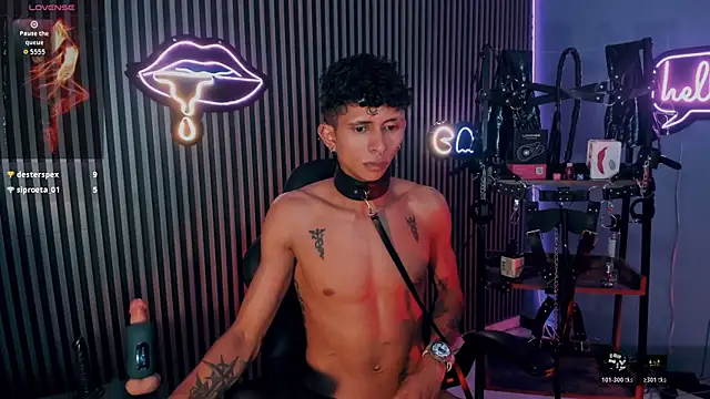 Maximoking26 webcam