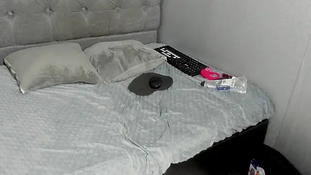 melanie_rouge webcam
