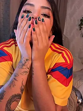 Sara-Evans webcam