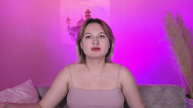 Banana_Bowl live cam on StripChat