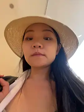 xiaochengzi505 live cam on StripChat
