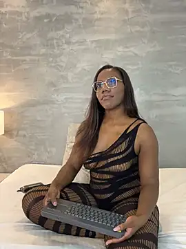 Alaia_Colins webcam