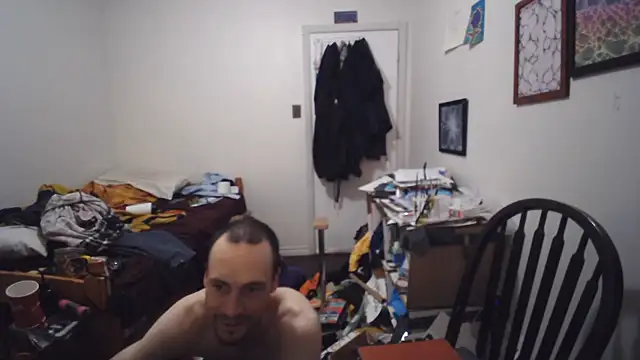 JohnnyMoves webcam