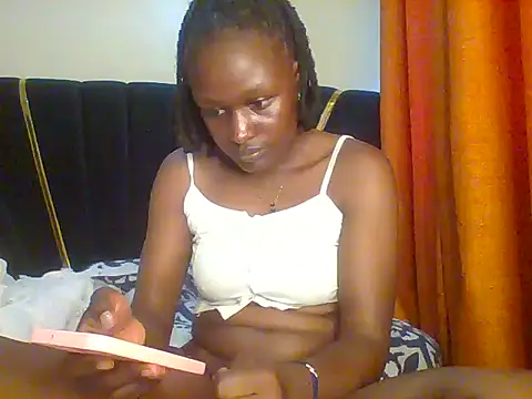 petite_cuteass webcam