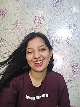 Queen_Rosyy live cam on StripChat