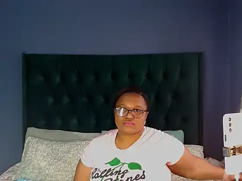 Exclusive_Zee webcam