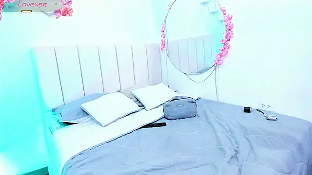 alicesky1 live cam on StripChat