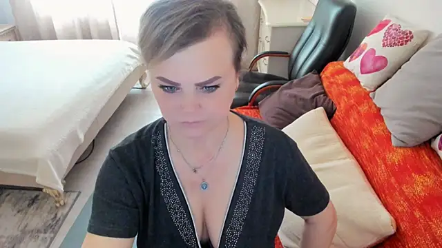 MildMature webcam