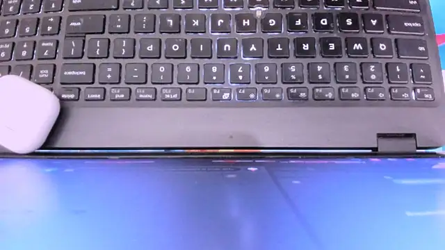 julialy_ webcam